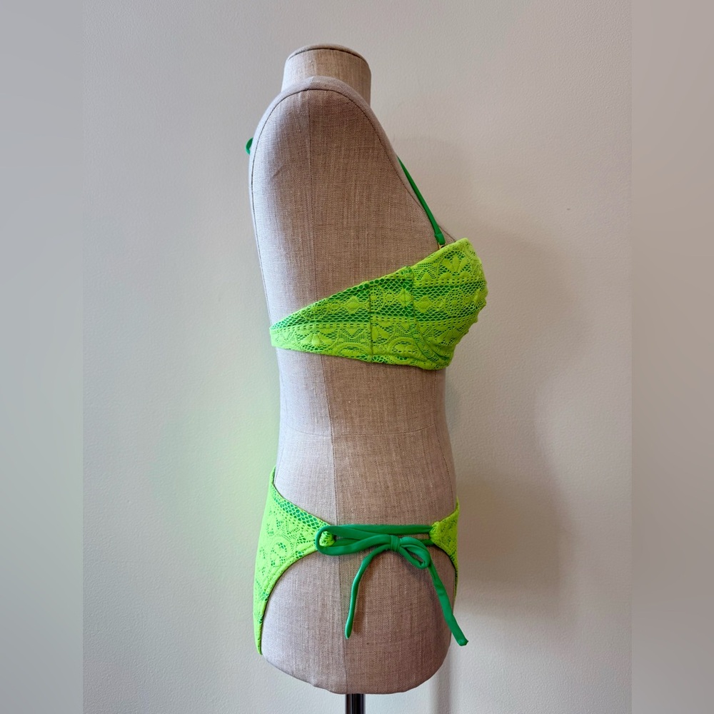 Vintage Victoria's Secret "Very Sexy" Bikini Set in Neon Green Lace - Picture 6 of 11